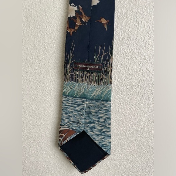 Field & Stream Novelty Necktie Duck Hunting‎ Dog Retriever Outdoors - Picture 2 of 6
